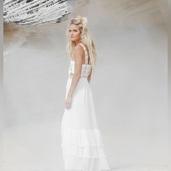 IXIAH - Chiffon Maxi Dress (WEEKEND SALE) - Picture 2 of 9